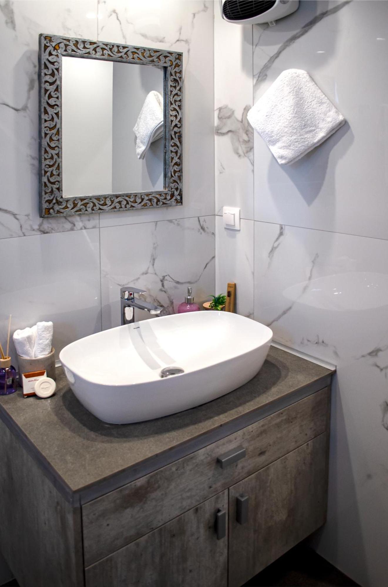 Homey Comfort Apartments Атина Екстериор снимка