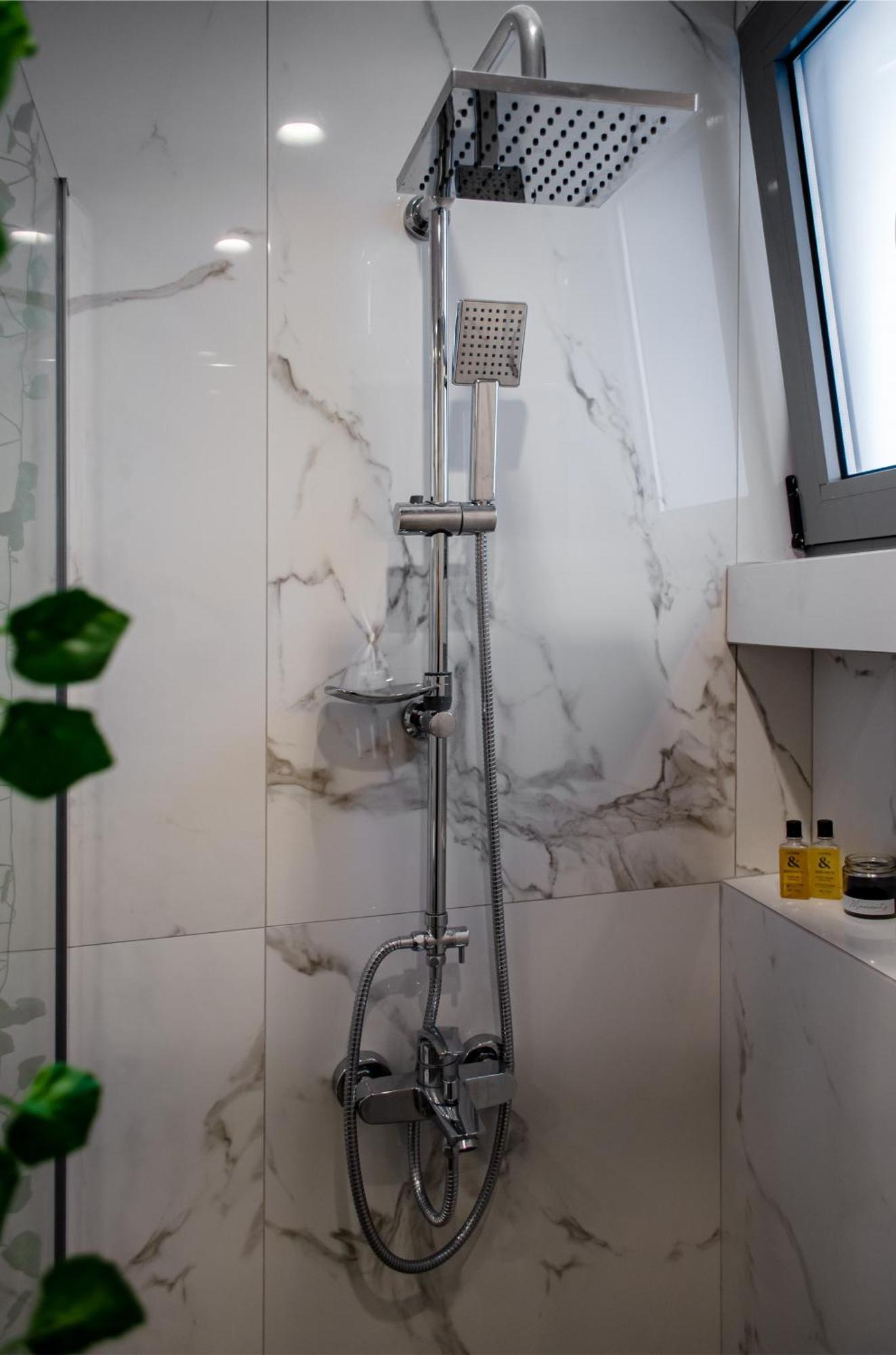 Homey Comfort Apartments Атина Екстериор снимка